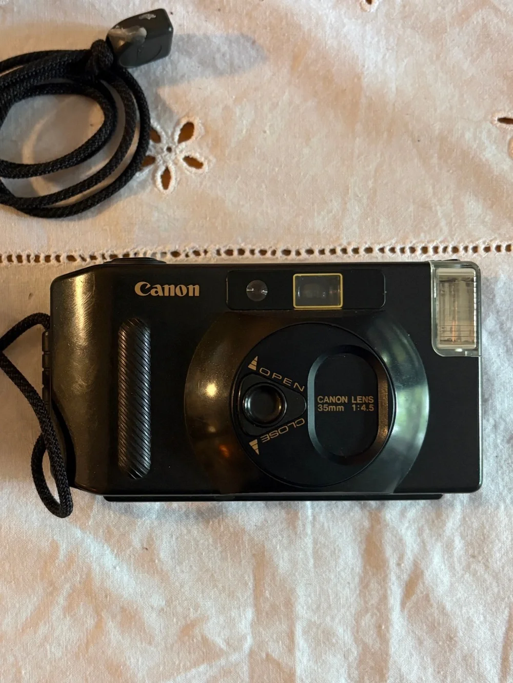 Canon Snappy S, vintage point-and-shoot camera 1985
